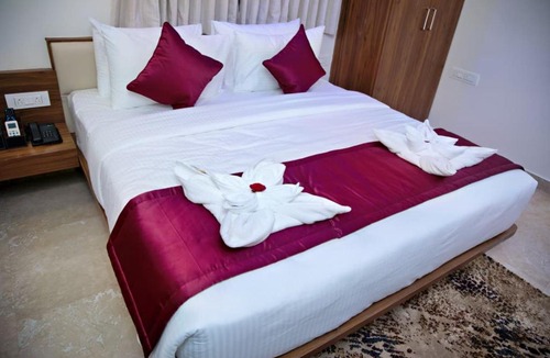 Devanahalli Hotel | Star Light Suites