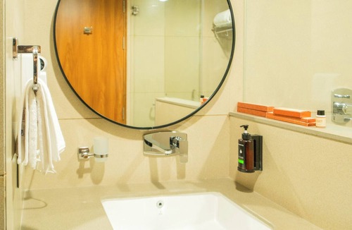 Ahmedabad Hotel | STATUS DINE BANQUET AND RESTAURANT
