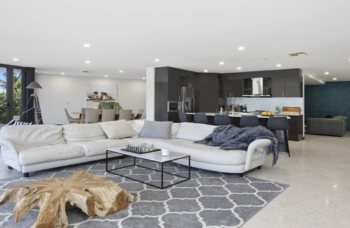 Booker Bay Apartment | Stay 3 for 2 this Winter* Pool/spa/sauna