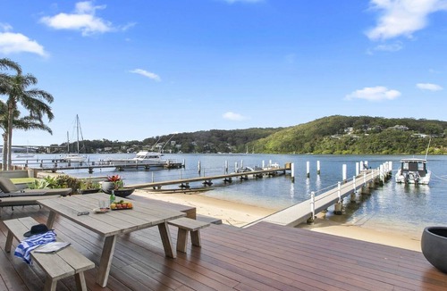 Booker Bay Apartment | Stay 3 for 2 this Winter* Pool/spa/sauna