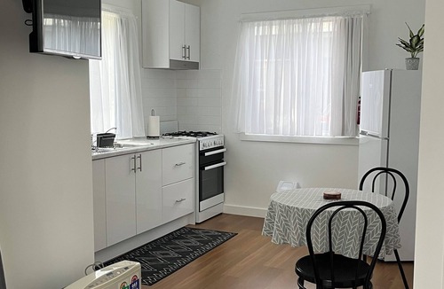 Colo Vale Cottage | Stay and Relax 1 - Promotion snacks on arrival