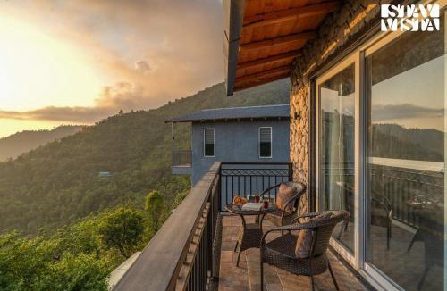 Naina Range Villa | StayVista at Crestwood Villa with Jacuzzi, BBQ & Bonfire