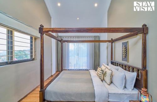 Mahabaleshwar Villa | StayVista at Mooncrest Manor with Pool, Lawn