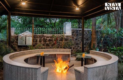 Mahabaleshwar Villa | StayVista at The White Canopy with BBQ & Lawn