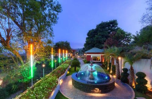 Bhilar Villa | StayVista at Tree House - Shrimant Wada Royal Stay