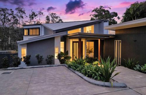 North Avoca House | Stonewood by Coast Hosting