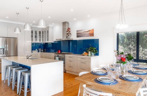 Woonona House | Stunning holiday rental in Woonona ~ Kareela Winds