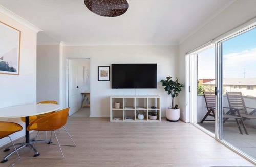Maroubra Apartment | Stunning Maroubra Beachview Apt with Parking