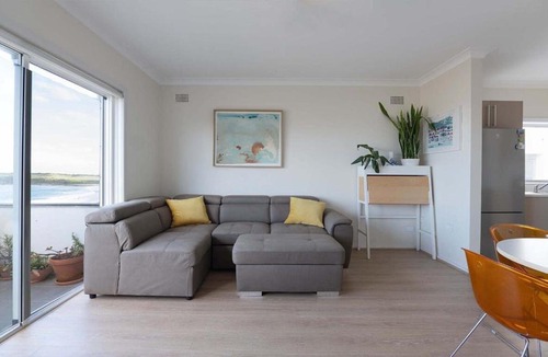 Maroubra Apartment | Stunning Maroubra Beachview Apt with Parking