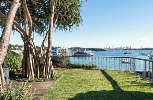 Watsons Bay Condo | Stunning Views in Watsons Bay with Beach Access