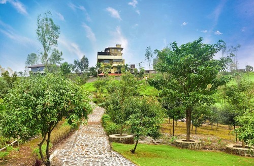 Khodala Villa | Stunning Views Rooftop Pool Lakefront Home
