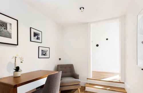 Millers Point Apartment | Stylish 1 Bedroom Apartment in Barangaroo