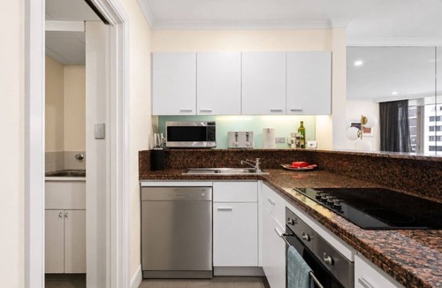 The Rocks Apartment | Stylish 1BR in The Rocks with Pool, Gym & Spa!