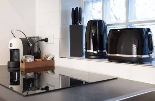 Glebe Apartment | Stylish 1BR Near CBD | WFH & Pet Friendly