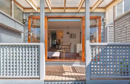 Erskineville House | Stylish 2-Bed Cottage in Trendy Erskineville