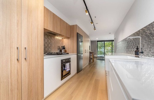 Braddon Apartment | Stylish 2BR Sanctuary in the Heart of Braddon