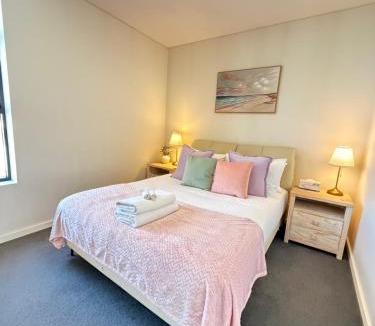 Homebush Hotel | Stylish Escape near DFO and Sydney Olympic Park