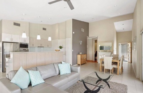 Avoca Beach Apartment | Stylish Family Apartment