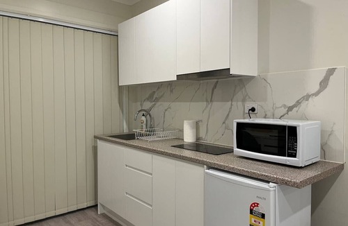 Kingsgrove House | Stylish Getaway Studio Hidden in Kingsgrove