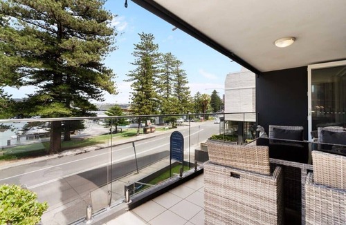 Manly Apartment | Stylish Manly Apartment with Harbour Views