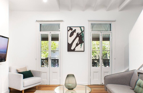 Pyrmont Apartment | Stylish Terrace Steps From Darling Harbour And ICC