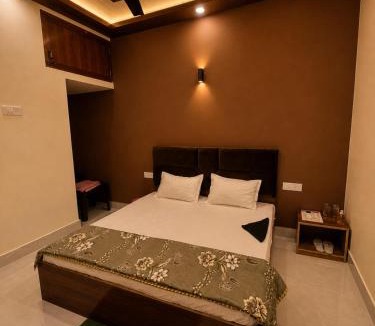 Ayodhya House | Sudama Palace - Free Temple Pass For Guests