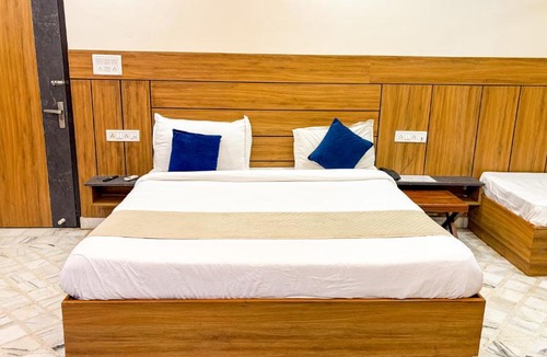 Malviya Nagar Hotel | Sumitra Enclave