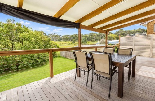 Kioloa House | Summer Beach House - Pet-friendly Kioloa beach house near sand & surf