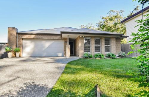 Smiths Lake House | Sun Daze at Smithies
