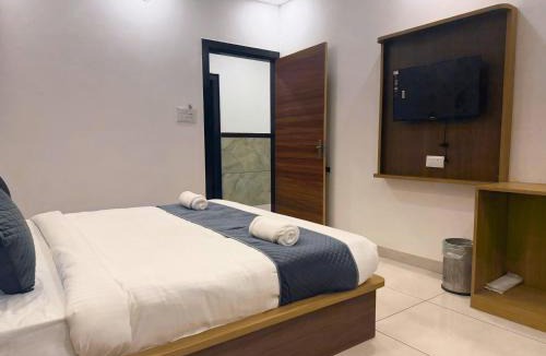 Khatu Hotel | Sunburry Hotel Khatu 700mts from Temple
