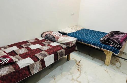 Jhusi House | Sunita home stay