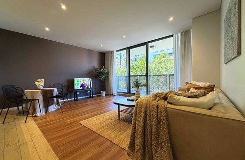 Zetland Apartment | Sunlit 1BR Escape in the Heart of Zetland