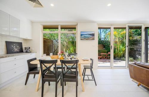 North Sydney Villa | Sunlit Det House, N Sydney , 3BR 3BA with Pvt Parking&Metro Nearby