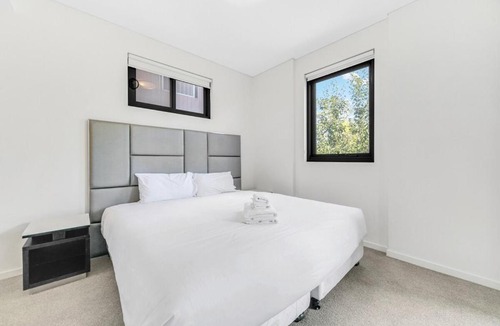 Rouse Hill Apartment | Sunny 2-Bedroom Apartment with Parking in Rouse Hill