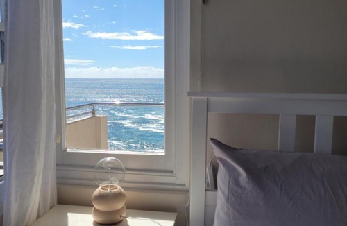 Cronulla Apartment | Sunny Apt on The Esplanade