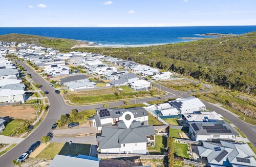 Catherine Hill Bay House | Sunnyspot Escape - Stylish Beach House