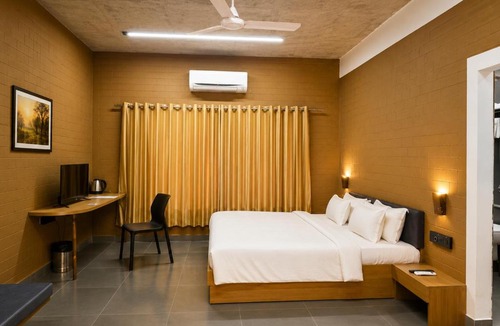 Junagadh Hotel | Sunyata Eco Resort