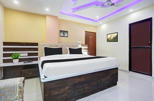 Danapur Hotel | Super Collection O Danapur Near Railway Station