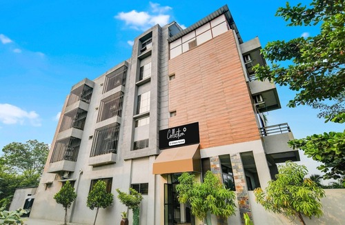 Indore House | Super Collection O Indore Near Omax City 1