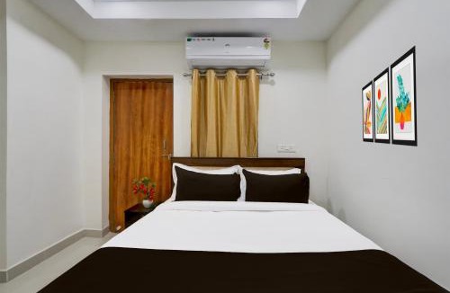 Hyderabad Hotel | Super Collection O Madhapur Near Cyber Tower
