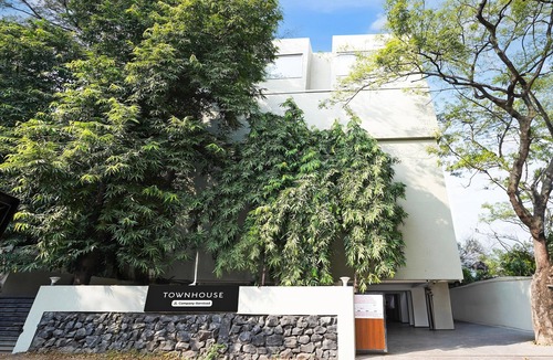 Ramdaspeth House | Super Deluxe Octave Parkland Suites