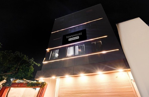 Civil Lines House | Super Deluxe RoomHotel Raj Mahal Palace