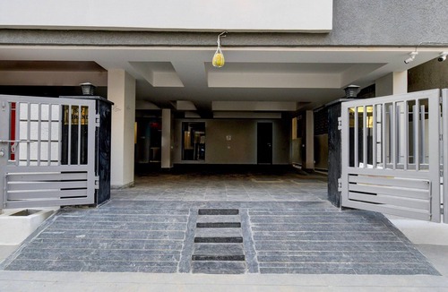 Miyapur House | Super Deluxe Roommiyapur Metro Station