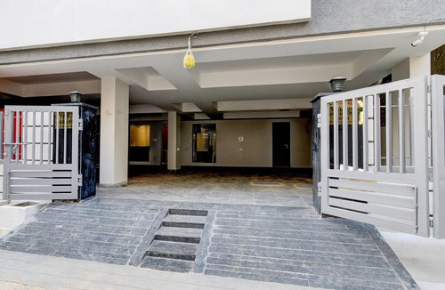 Miyapur House | Super Deluxe Roommiyapur Metro Station