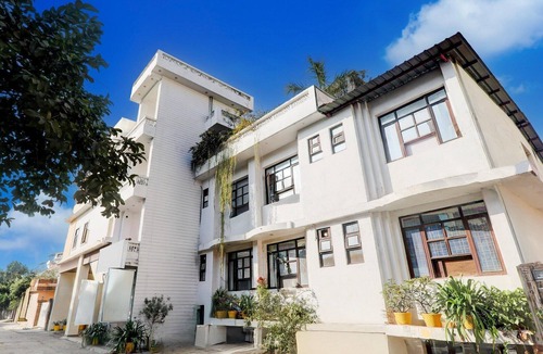 Indira Nagar House | Super Hotel Munshipuliya Formerl Vibrant