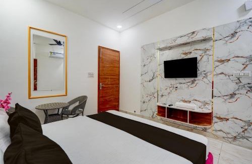 New Delhi Hotel | Super Hotel O Krishna Hotel