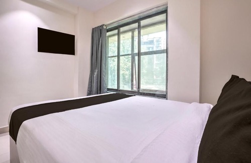 Thane West Hotel | Super Hotel O SK Palace