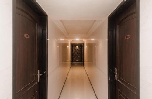 Vashi Hotel | Super Hotel O Solitaire