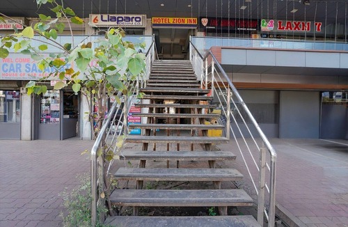 Vapi House | Super Hotel O Vapi GIDC Formerly Zion Inn