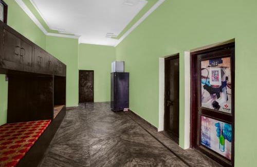 Alambagh Hotel | Super OYO Hotel O Singar Nagar Metro Station Lucknow Formerly Highway Inn